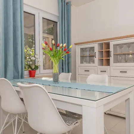 Branka דירה מאקרסקה